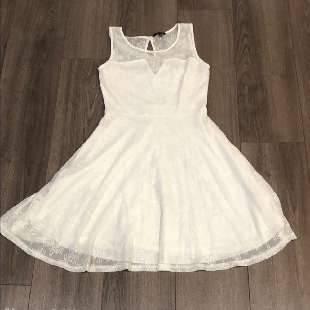 White lace dress
